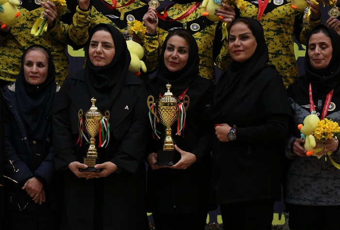 لیگ برتر والیبال نشسته بانوان به پایان رسید / تیم فولاد مبارکه سپاهان جام قهرمانی را به خانه برد