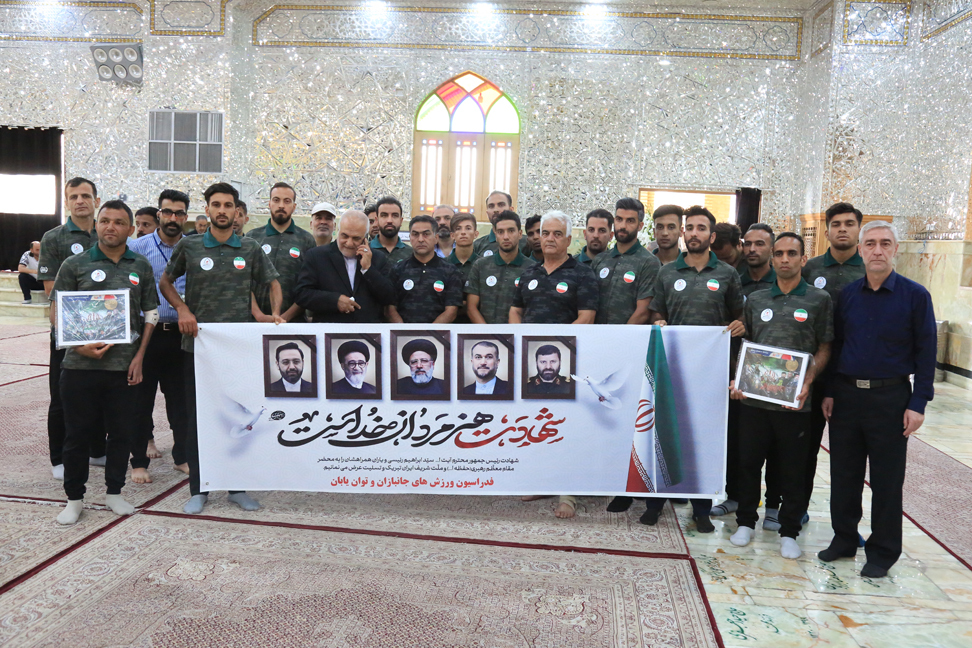 ادای احترام تیم ملی فوتبال هفت نفره به مقام شامخ شهیدان خدمت