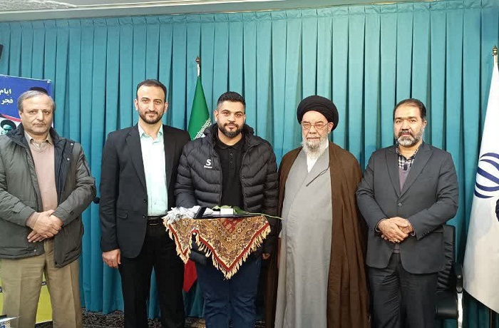 هدایای مقام معظم رهبری به مدال‌آوران هانگژو در استان اصفهان اهدا شد
