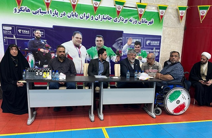 بازدید پولادگر از اردوی تیم ملی والیبال نشسته مردان