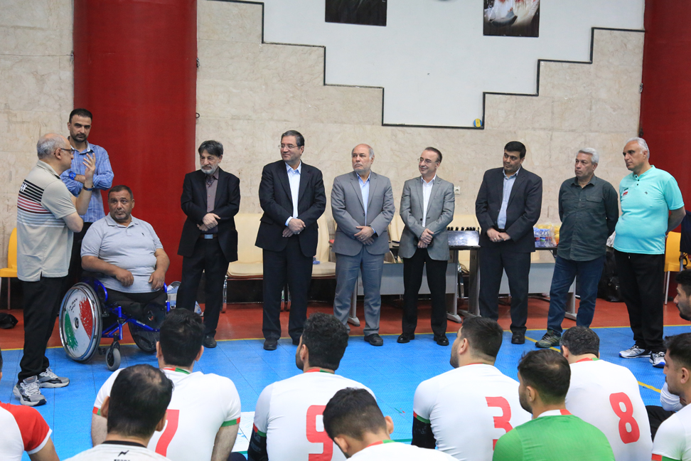بازدید دکتر رحمانی در اردوی تیم ملی والیبال نشسته مردان